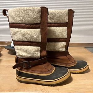 Sorel Helen of Tundra winter boots, sz 11